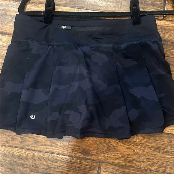 Lululemon black Camouflage tennis Skirt - Picture 2 of 4